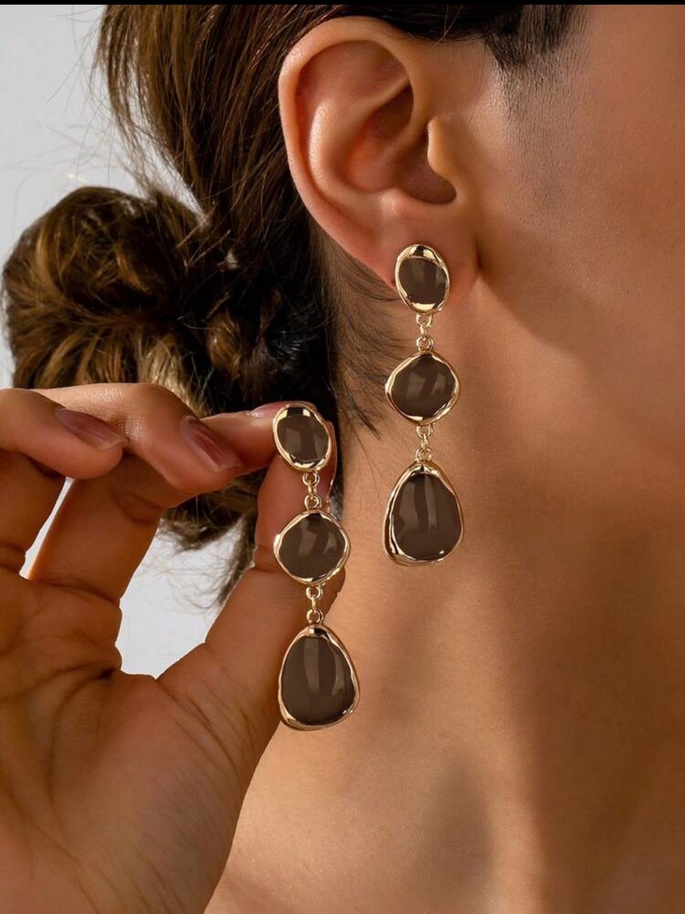 Elegant Gold Drop Earrings with Brown Stones